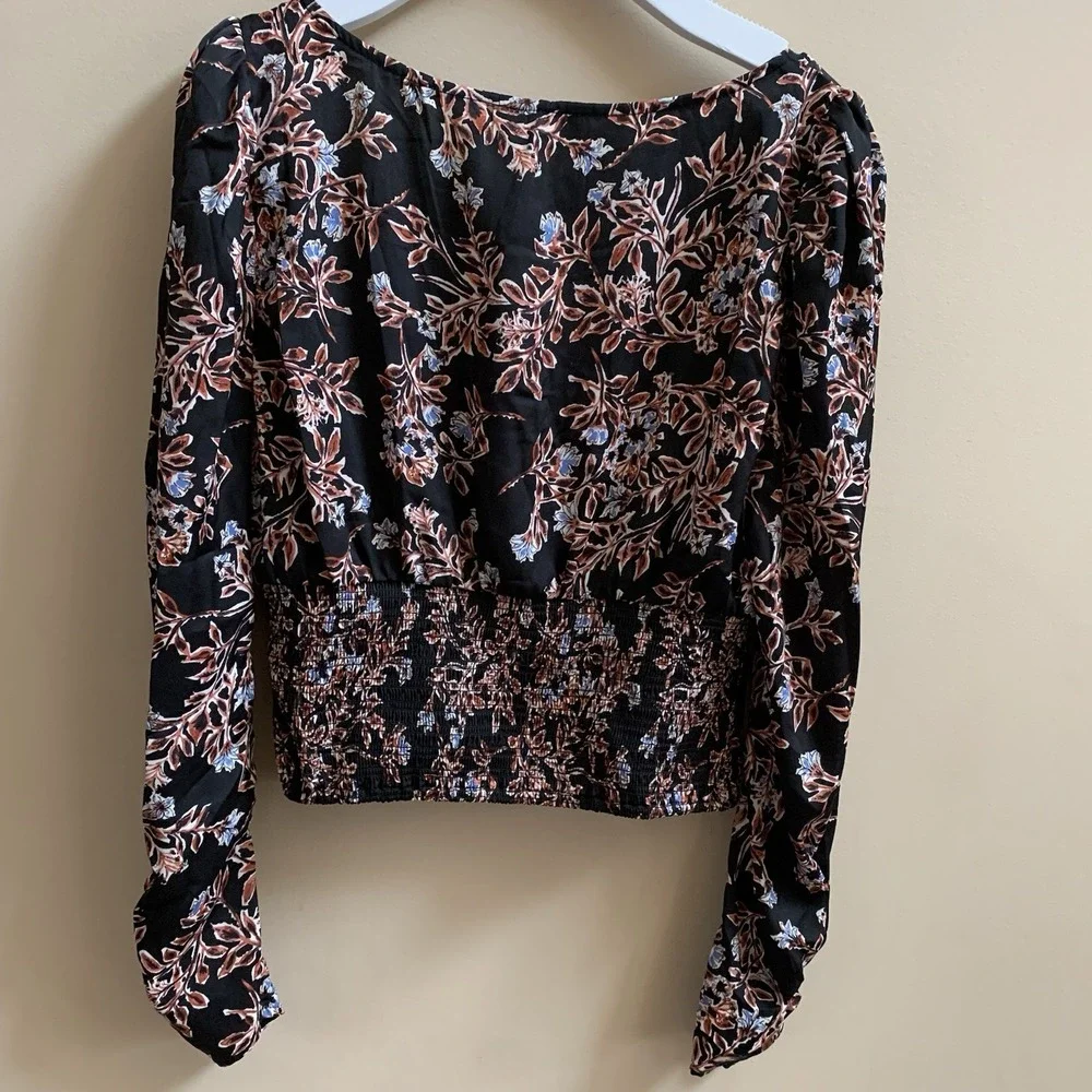 Free People Santiago Top S Floral Cropped Shirt Blouse SmockedRuched Sleeve SZ-M